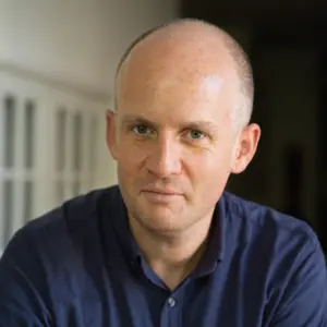 Retrato de Oliver Burkeman