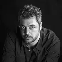 Retrato de Alex Perry