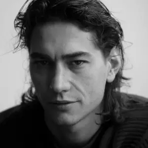 Retrato de Enzo Vogrincic