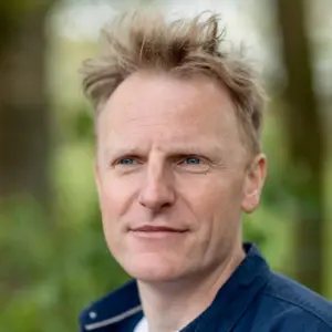 Retrato de  Graham Lee