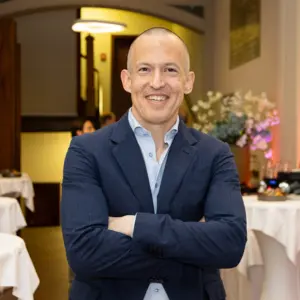 Retrato de  John Mihaljevic