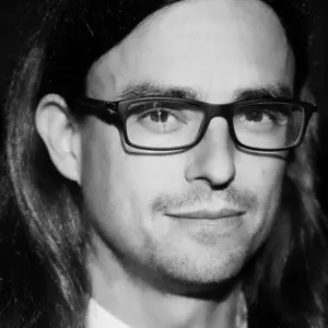 Retrato de Dr. Álex Gómez-Marín