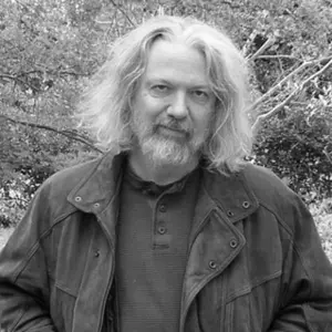 Retrato de Scott Hampton