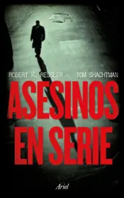 Portada Asesinos en serie