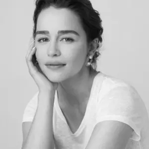 Retrato de Emilia Clarke